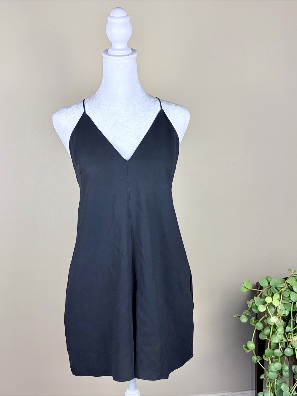 Aritzia Wilfred Romper black Size XS with pockets. Fabric Made in Japan